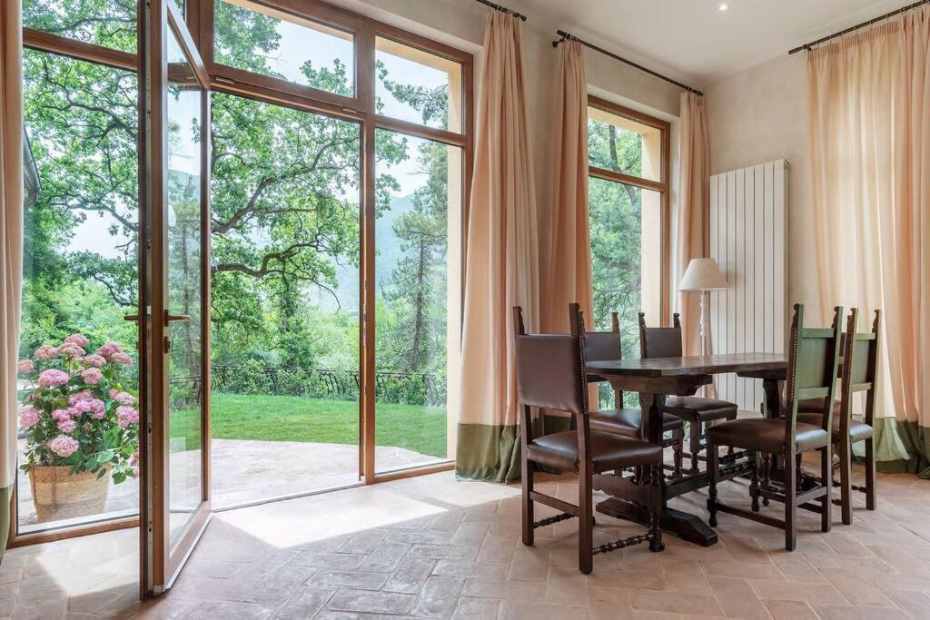 Villa Gina Umbria Luxury Retreat SantʼAnatolia di Narco Buitenkant foto